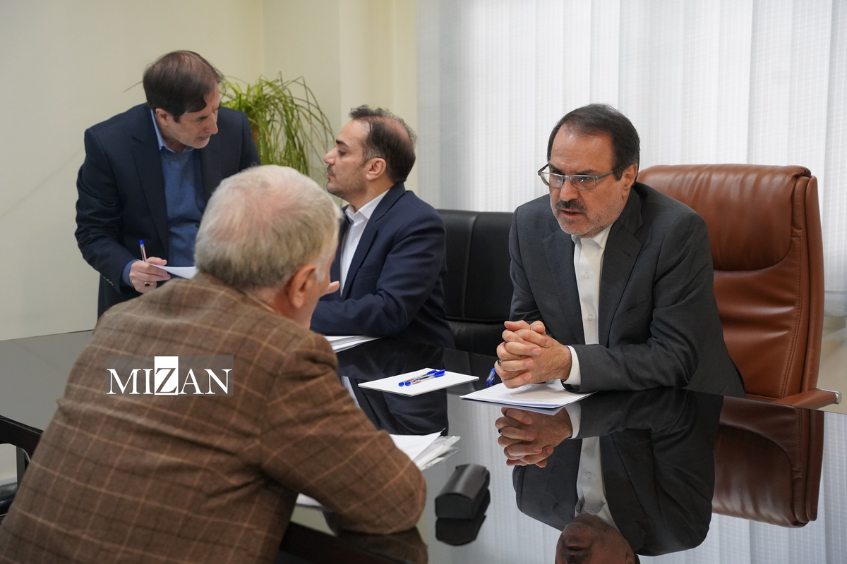 رئیس سازمان بازرسی با حضور در مرکز نظارت همگانی و رسیدگی به شکایات به درخواست‌های مردمی رسیدگی کرد