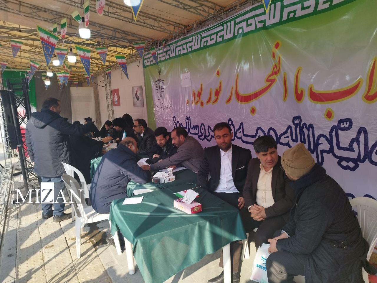 رسیدگی به مشکلات حقوقی و قضایی مردم توسط مسئولان قضایی سراسر کشور در راهپیمایی ۲۲ بهمن رسیدگی به مشکلات حقوقی و قضایی مردم توسط مسئولان قضایی سراسر کشور در راهپیمایی ۲۲ بهمن