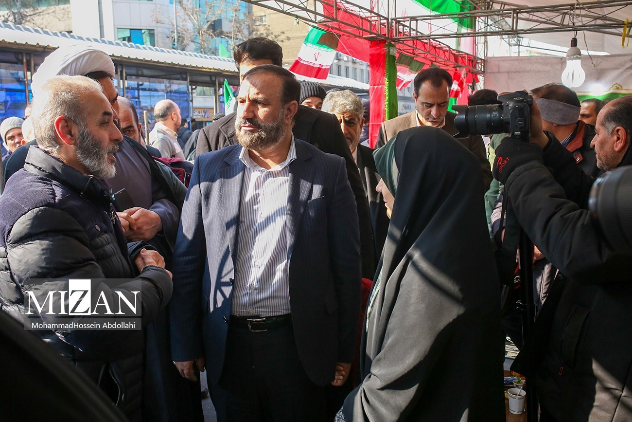 رسیدگی به مشکلات حقوقی و قضایی مردم توسط مسئولان قضایی سراسر کشور در راهپیمایی ۲۲ بهمن رسیدگی به مشکلات حقوقی و قضایی مردم توسط مسئولان قضایی سراسر کشور در راهپیمایی ۲۲ بهمن