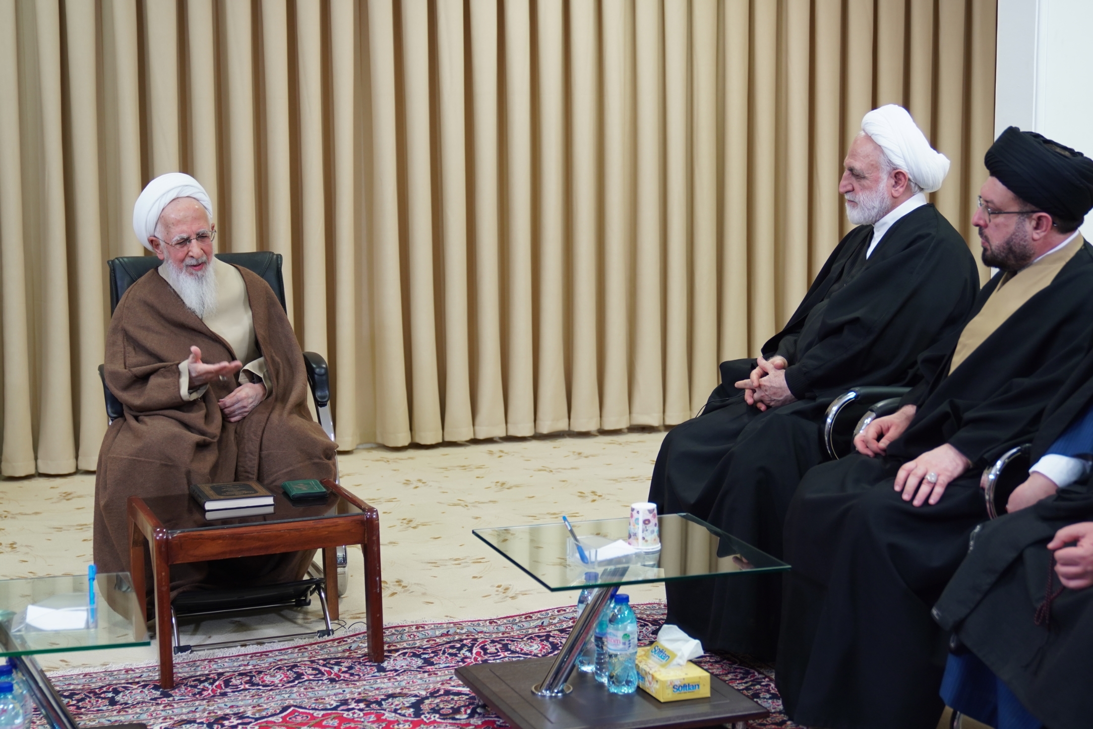 رئیس قوه قضاییه:حل مسائل اقتصادی، امنیتی و اجتماعی بدون تسلط و دستیابی به فناوری‌های نوین، سخت و ناممکن است/ تقدیر آیت‌الله نوری همدانی از ایجاد تحول در قوه قضاییه در سال‌های اخیر