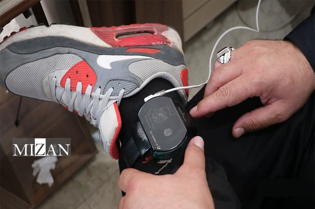 تلاش برای کاهش جمعیت کیفری زندان‌ها/ ‌۵۶۵ نفر از زندانیان ‌آذربایجان شرقی با استفاده از ‌پابند الکترونیک‌ آزاد شدند/ افزایش ۲۰ درصدی استفاده از پابند الکترونیک در استان