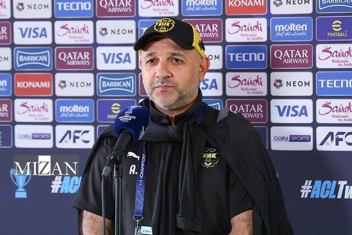 عاشور: از جو ورزشگاه تراکتور خبر دارم/ ۹ بازیکن بین‌المللی داریم که جلوی تماشاگران بسیاری بازی کردند