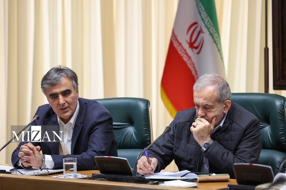 فرزین: نرخ رشد نقدینگی هم‌اکنون به حدود ۲۷.۴ درصد کاهش یافته است/ حضور موثر بانک مرکزی در بازار ارز و طلا