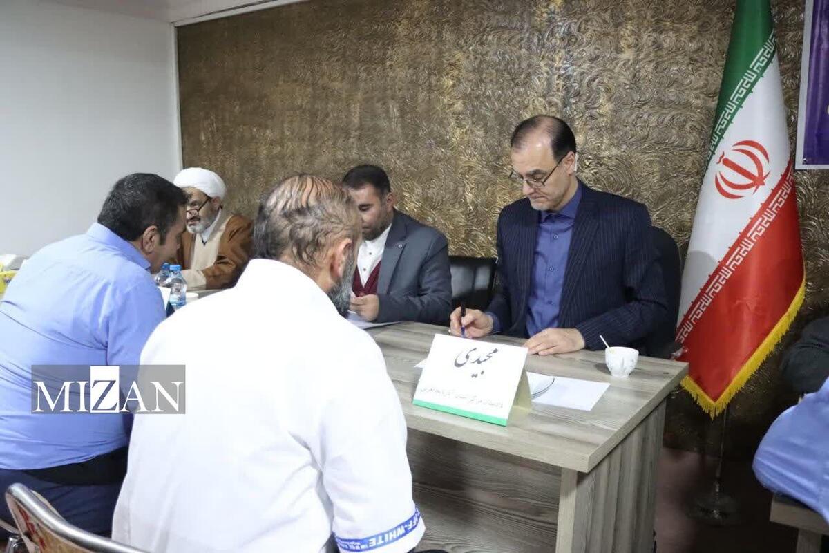 مسئولان قضایی استان آذربایجان غربی از زندان سلماس بازدید کردند/ دیدار با بیش از ۸۰ مددجو و آزادی ۷ زندانی