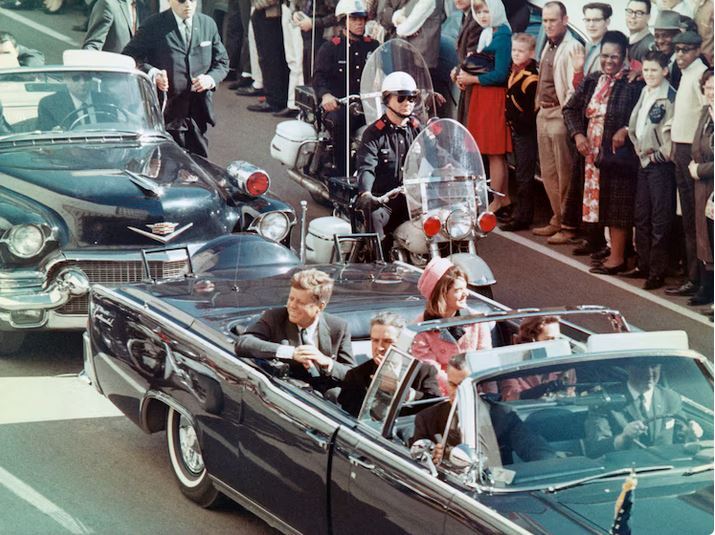 دستور اجرایی ترامپ درباره پرونده رازآلود ترور کندی؛ مقاومت نهاد‌های اطلاعاتی در انتشار ۱۴ هزار سند