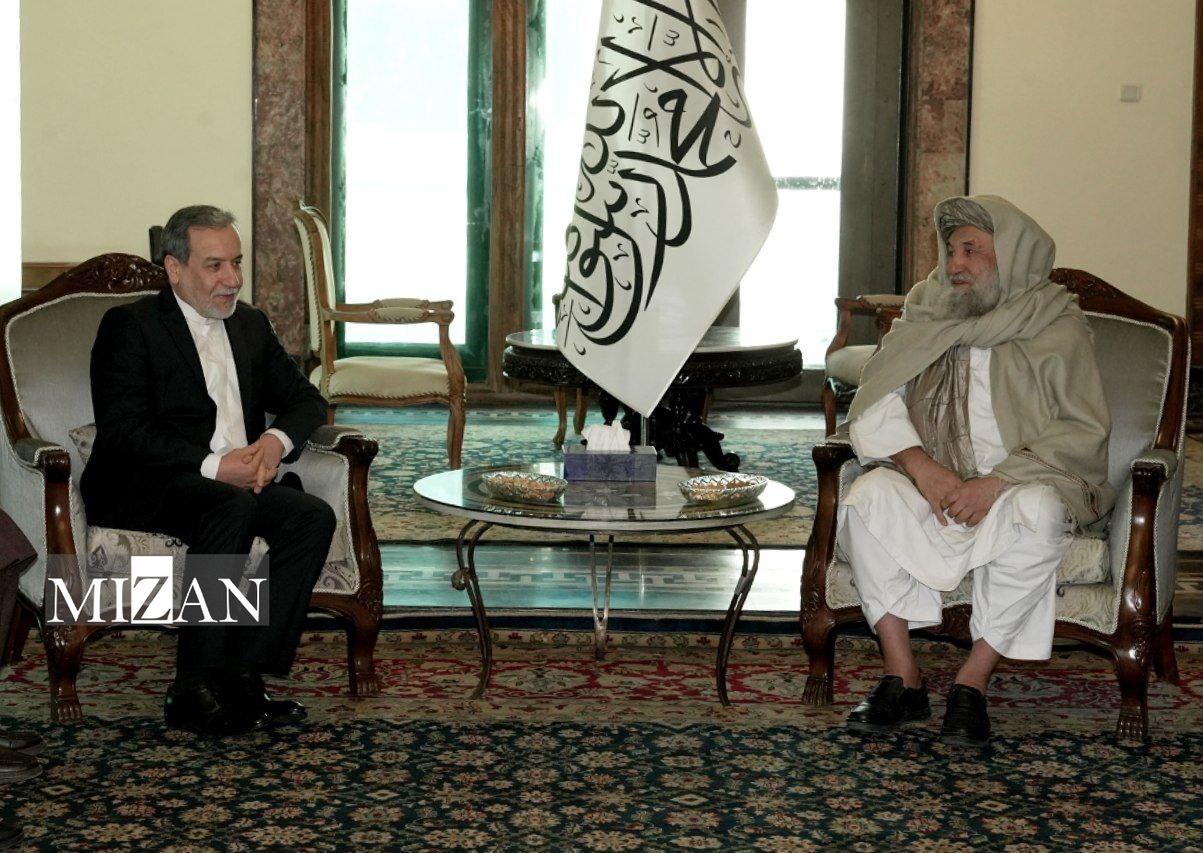 عراقچی به افغانستان سفر کرد؛ دیدار و رایزنی وزیر امور خارجه با امیرخان متقی عراقچی به افغانستان سفر کرد؛ دیدار و رایزنی وزیر امور خارجه با امیرخان متقی