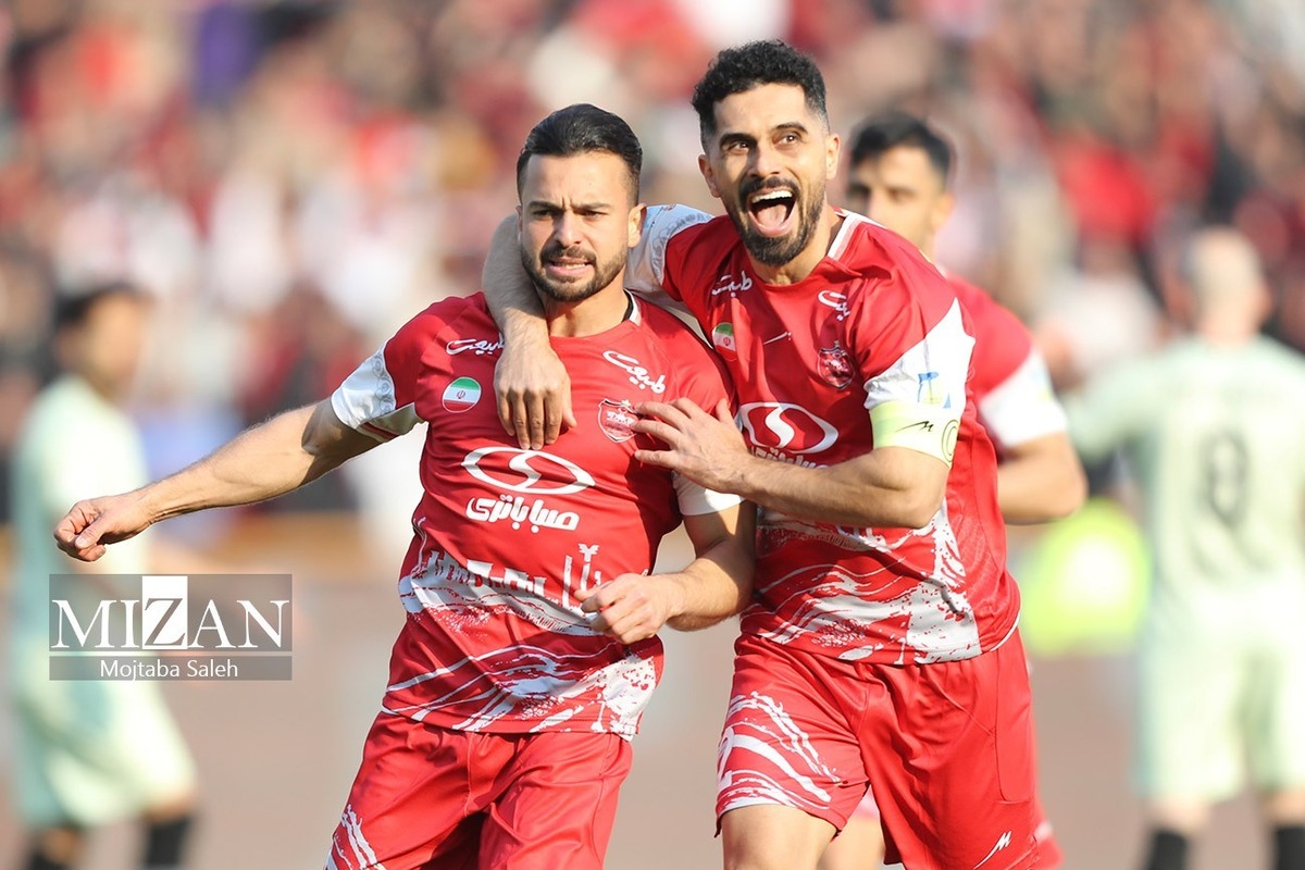 پیروزی پرسپولیس مقابل تراکتور در نیمه اول/ خدابنده‌لو اخراج شد + فیلم