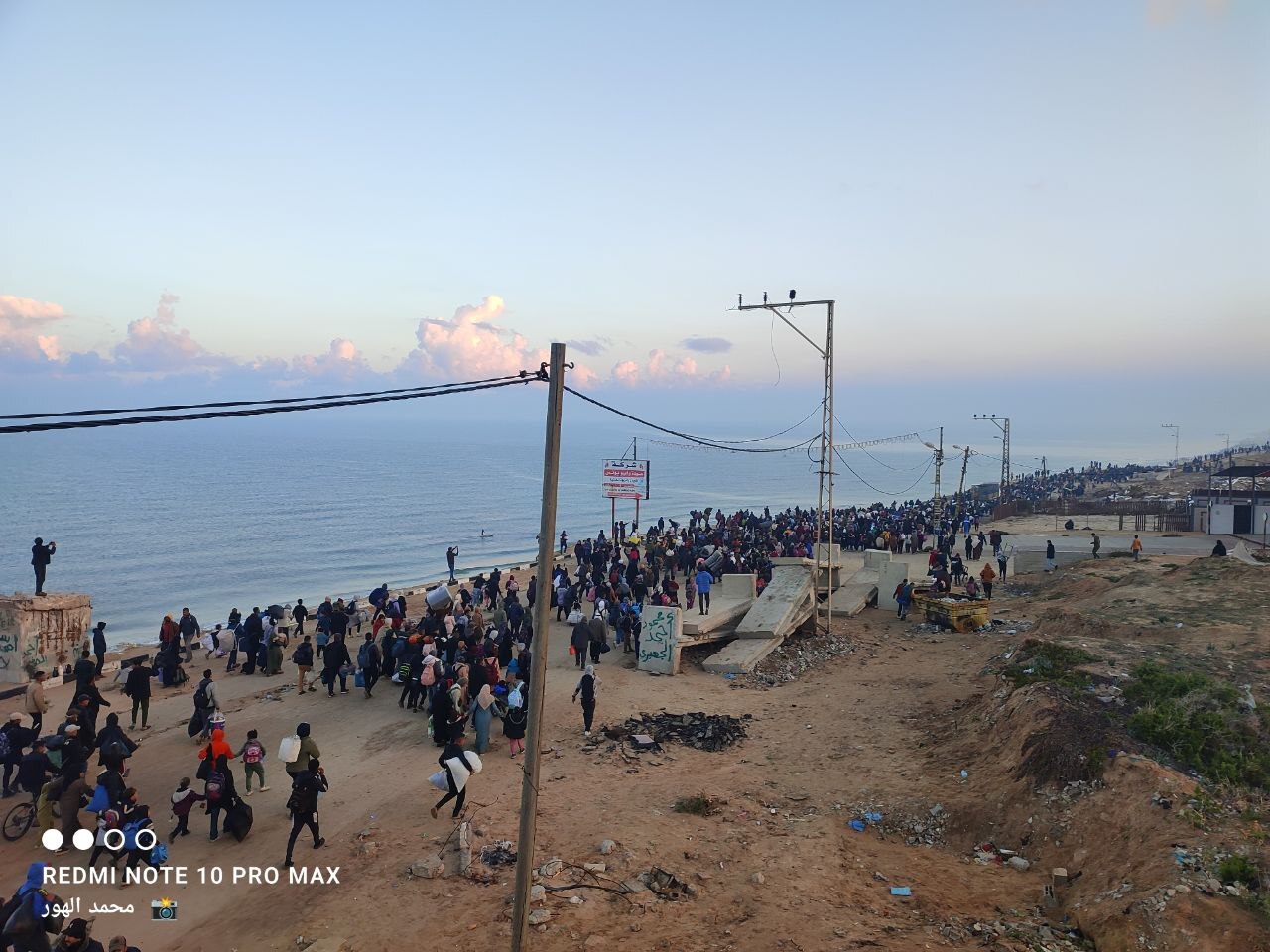 عقبنشینی نظامیان صهیونیست از محور نتزاریم؛ خیابان الرشید به روی آوارگان باز شد عقبنشینی نظامیان صهیونیست از محور نتزاریم؛ خیابان الرشید به روی آوارگان باز شد