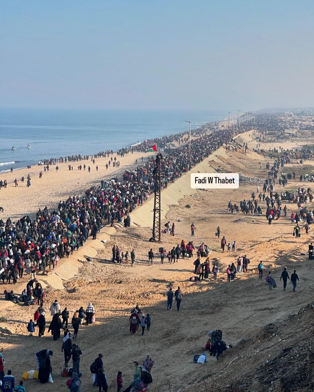 شکست طرح های رژیم صهیونیستی؛ هزاران آواره به شمال غزه بازگشتند