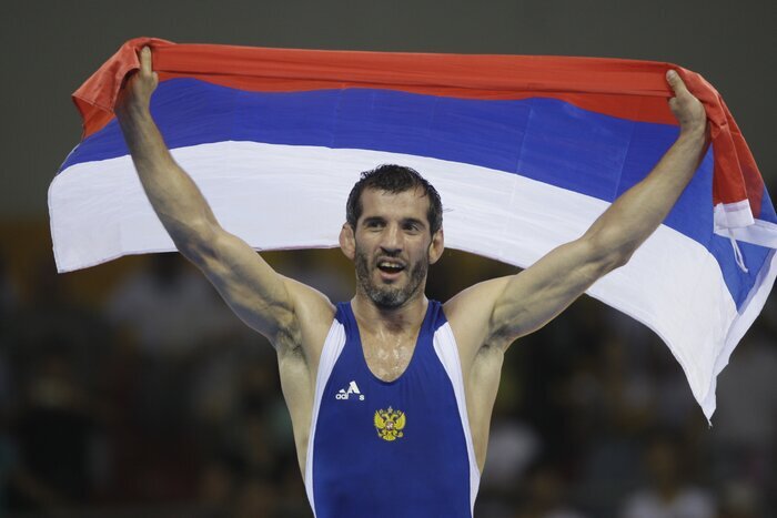 اسطوره افسانه‌ای کشتی جهان درگذشت