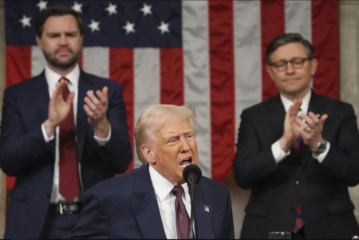 مخالفت‌ها با سخنرانی ترامپ در کنگره؛ نماینده دموکرات اخراج شد