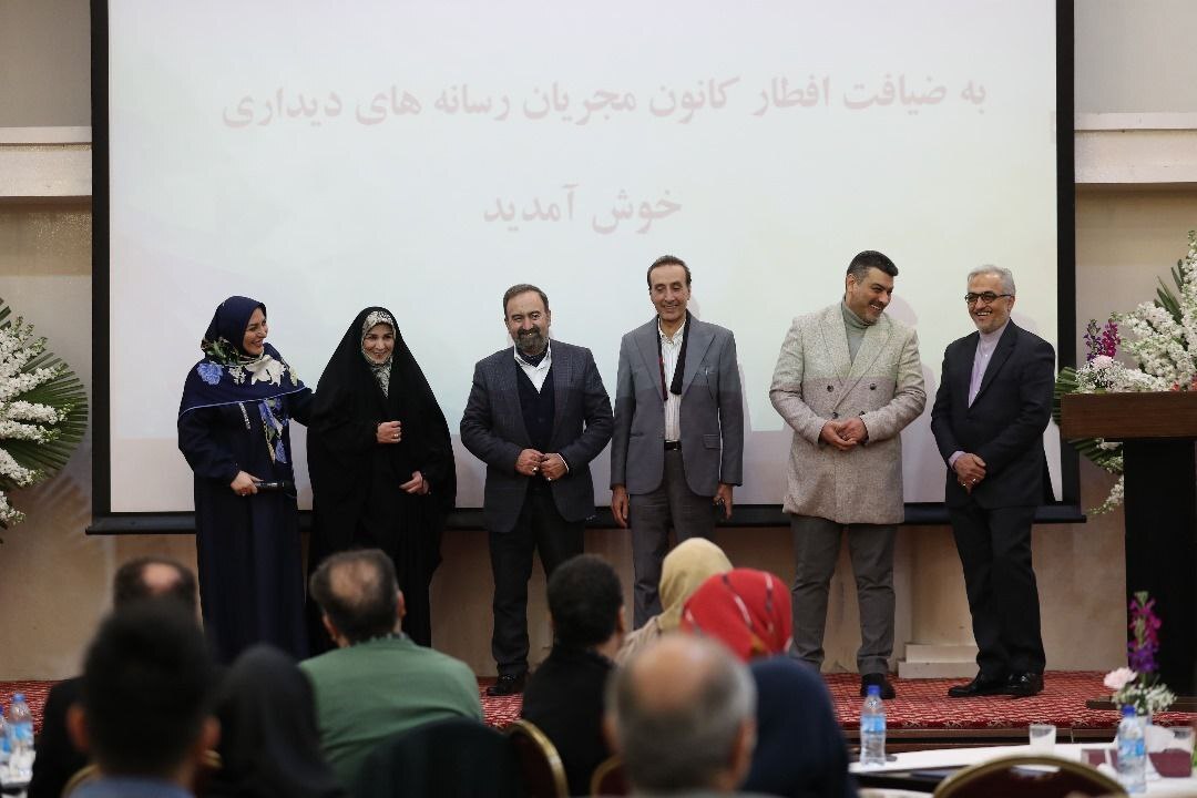 کانون مجریان برای اولین بار دارای نظام‌نامه شد/ محمدرضا حیاتی: من با اجرا زاده شدم، با اجرا زندگی کردم و با اجرا می‌میرم