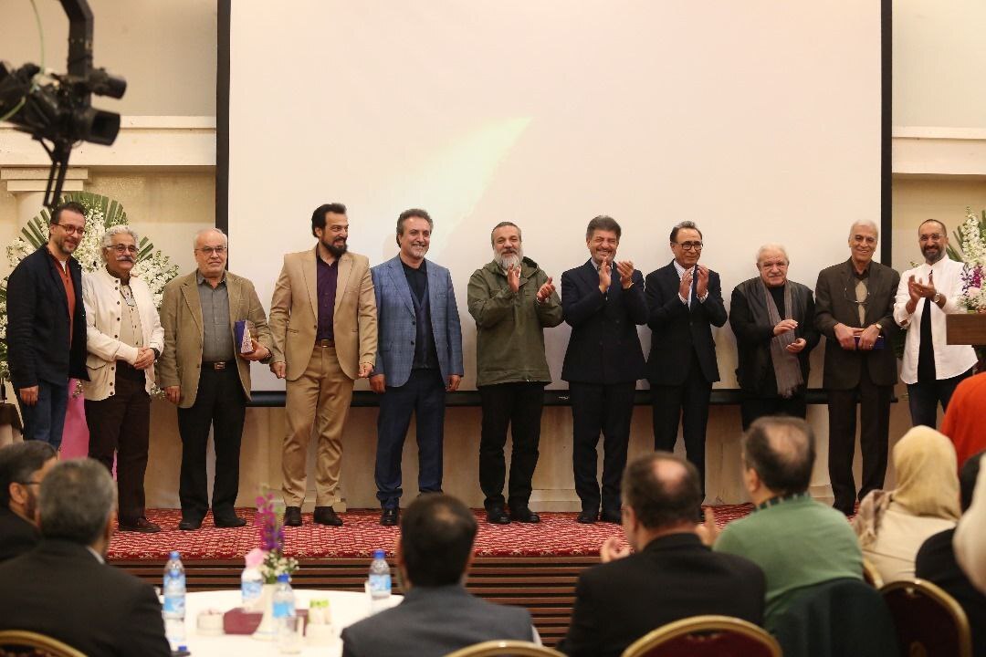 کانون مجریان برای اولین بار دارای نظام‌نامه شد/ محمدرضا حیاتی: من با اجرا زاده شدم، با اجرا زندگی کردم و با اجرا می‌میرم