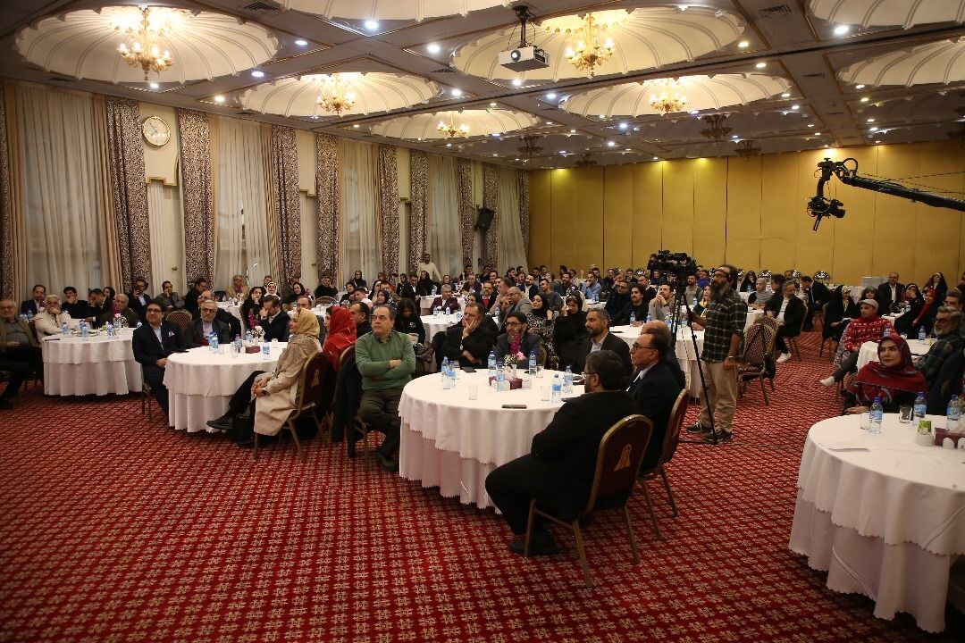 کانون مجریان برای اولین بار دارای نظام‌نامه شد/ محمدرضا حیاتی: من با اجرا زاده شدم، با اجرا زندگی کردم و با اجرا می‌میرم