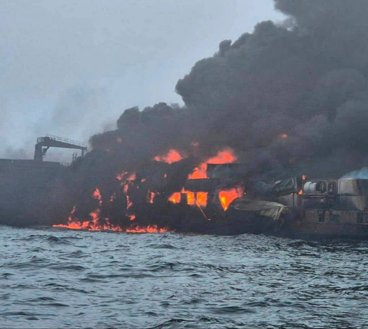 برخورد نفتکش با کشتی باری در سواحل انگلیس برخورد نفتکش با کشتی باری در سواحل انگلیس