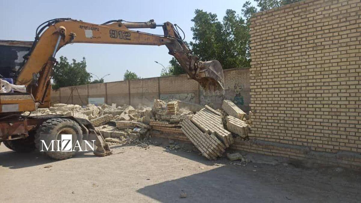 سازه‌های ناایمن در مدرسه شهید رئیسی‌نیا در شهرستان رامشیر تخریب شد