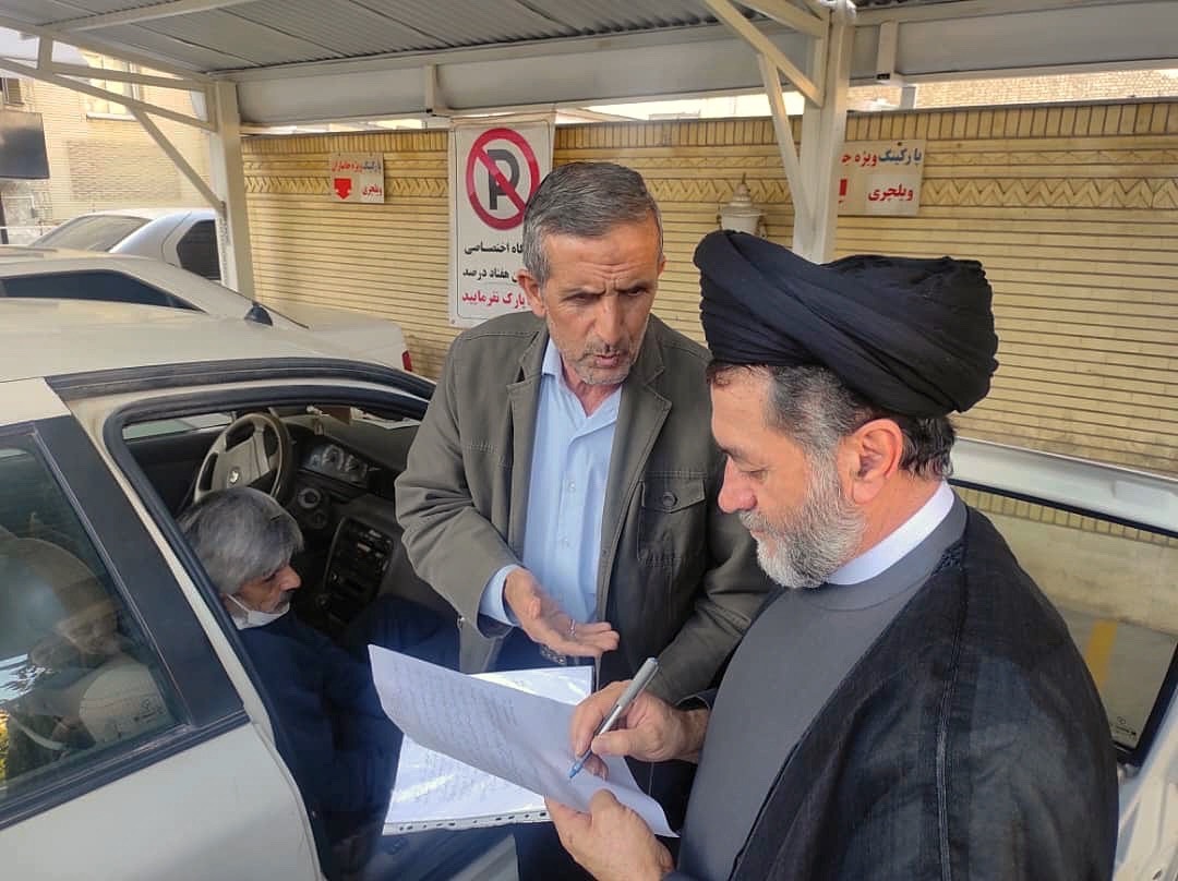 مشکلات ۱۲۲ نفر از مراجعان در بنیاد شهید استان و حوزه ریاست دادگستری فارس بررسی شد