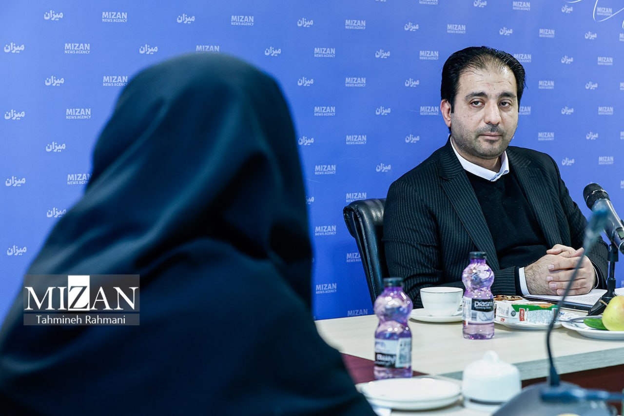 اقدامات مقابله‌ای وزارت نفت در حوزه قاچاق سوخت؛ از کشف حدود ۶ هزار کارت سوخت هوشمند غیرمجاز تا کشف انشعابات غیرمجاز با همکاری قوه‌قضاییهافزایش قیمت سوخت می‌تواند راهکاری برای کنترل قاچاق سوخت باشد؟