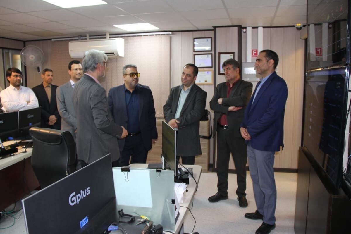 بازدید بازرس کل امور تعاون کار و رفاه اجتماعی سازمان بازرسی از شرکت حمل و نقل ریلی رجا/ سایت مرکزی سامانه فروش بلیت آنلاین بررسی شد