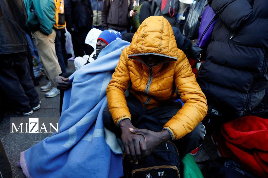 پلیس فرانسه مهاجران را سرکوب کرد