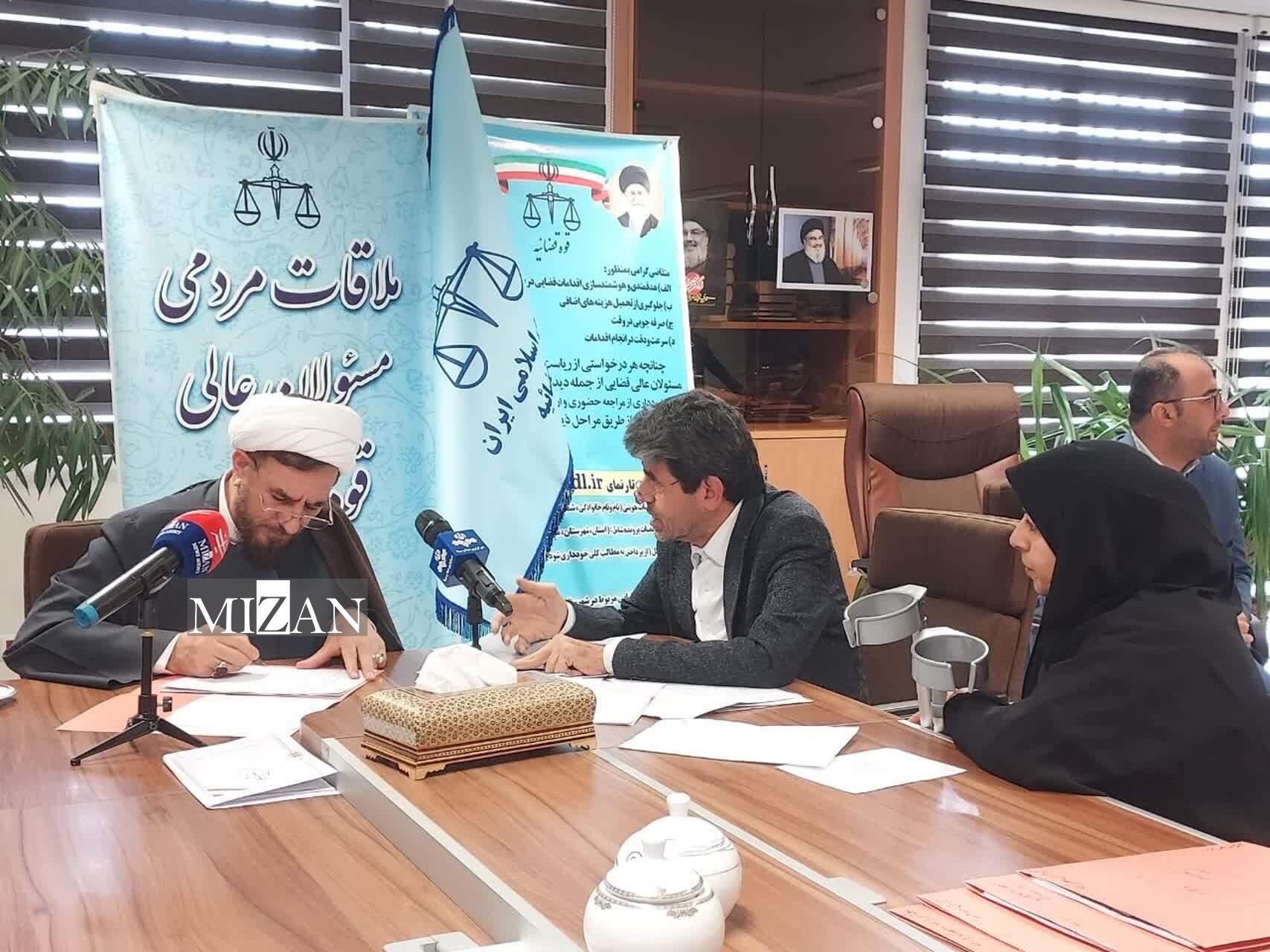 معاون قضایی قوه قضاییه به مشکلات ۲۵ نفر از مراجعان رسیدگی کرد/ حجت‌الاسلام والمسلمین مظفری: ملاقات‌های مسئولان قضایی با مردم باید هدفمند شود/ لزوم ترویج فرهنگ قضایی کلاسیک در جامعه