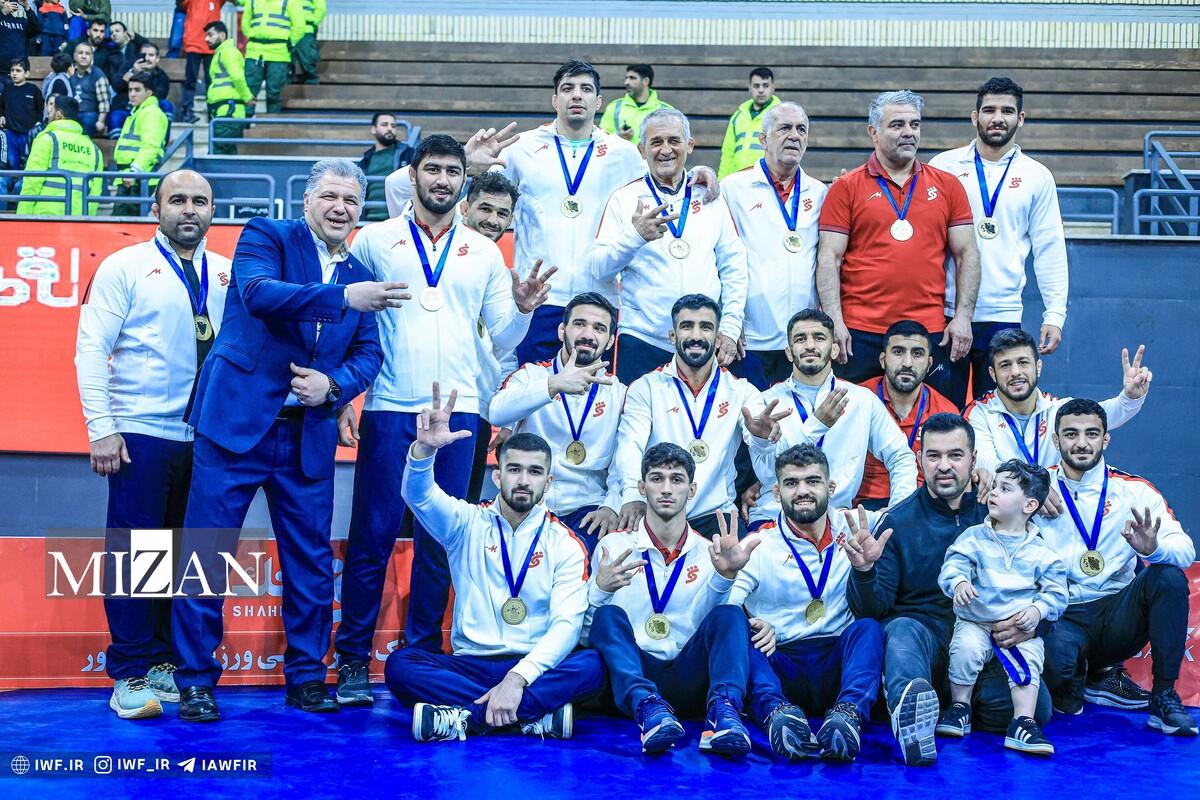 اکبری: سرباز رضا یزدانی هستیم/ سرلک: کشتی‌گیران حاضر در لیگ جهانی آمادگی خوبی داشتند