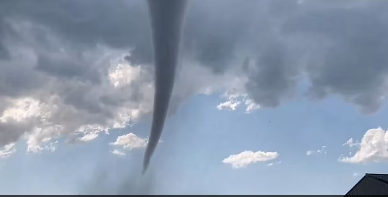 مواجهه ۱۰ میلیون نفر در آمریکا با تهدید طوفانهای شدید مواجهه ۱۰ میلیون نفر در آمریکا با تهدید طوفانهای شدید