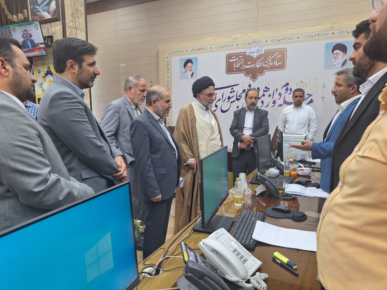 حضور مردم ۱۵ استان کشور در انتخابات دور دوم مجلس دوازدهم/ انتخابات تا ساعت ۲۰ تمدید شد