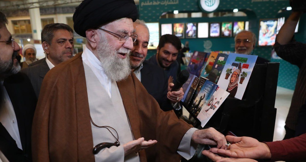 بازدید رهبر انقلاب از نمایشگاه کتاب