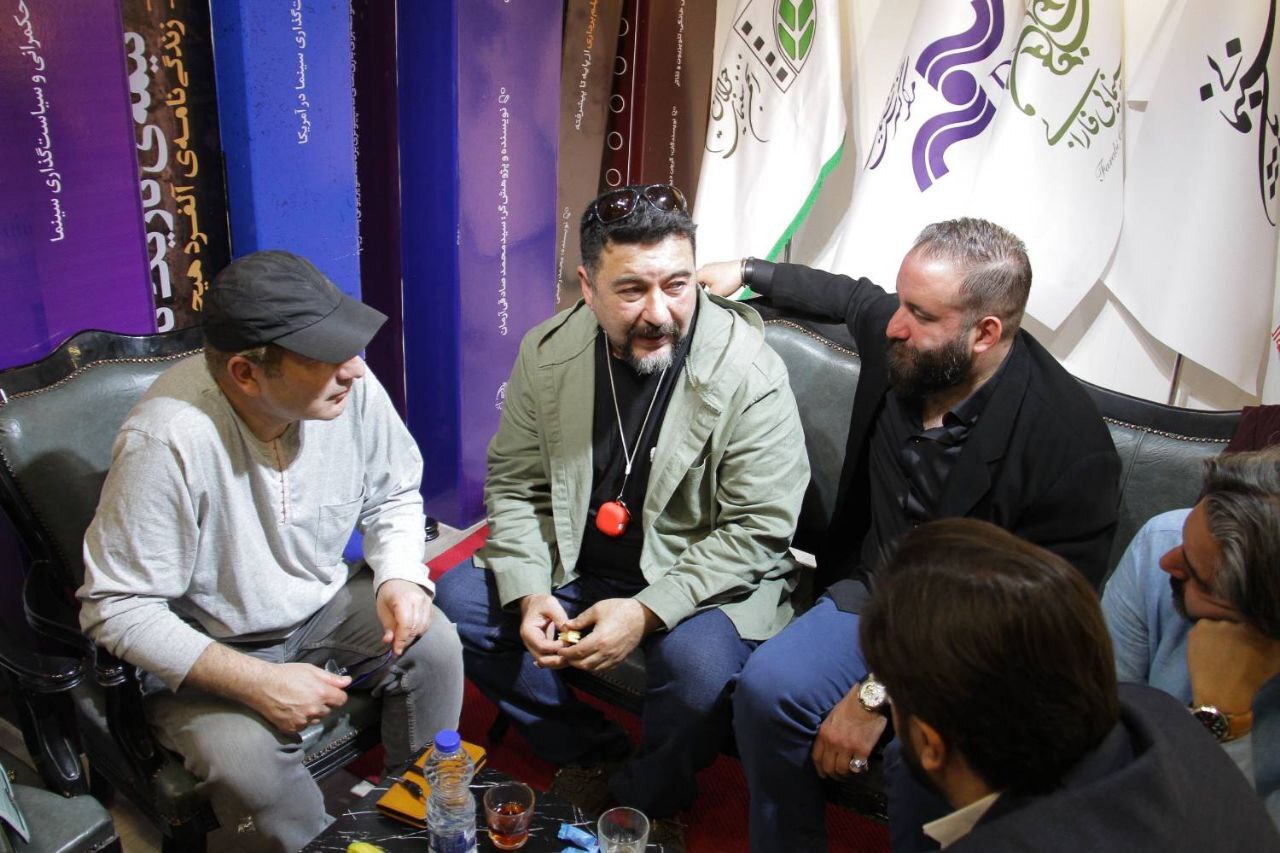 هنرمندان فیلم «پروین» از ارتباط کتاب و ادبیات با سینما گفتند هنرمندان فیلم «پروین» از ارتباط کتاب و ادبیات با سینما گفتند