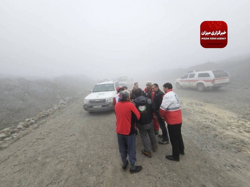 آخرین اخبار درباره وقوع سانحه برای بالگرد حامل رئیس جمهور/ تیم‌های امدادی به محل اعزام شدند