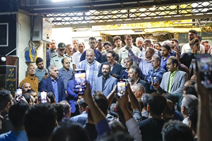 نشست معاون دادستان تهران با اعضای اتحادیه فروشندگان و سازندگان طلا و جواهر