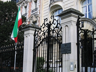 چشم‌پوشی سفارت ایران در پاریس از پیگیری قضایی علیه فرد حمله‌کننده به بخش کنسولی
