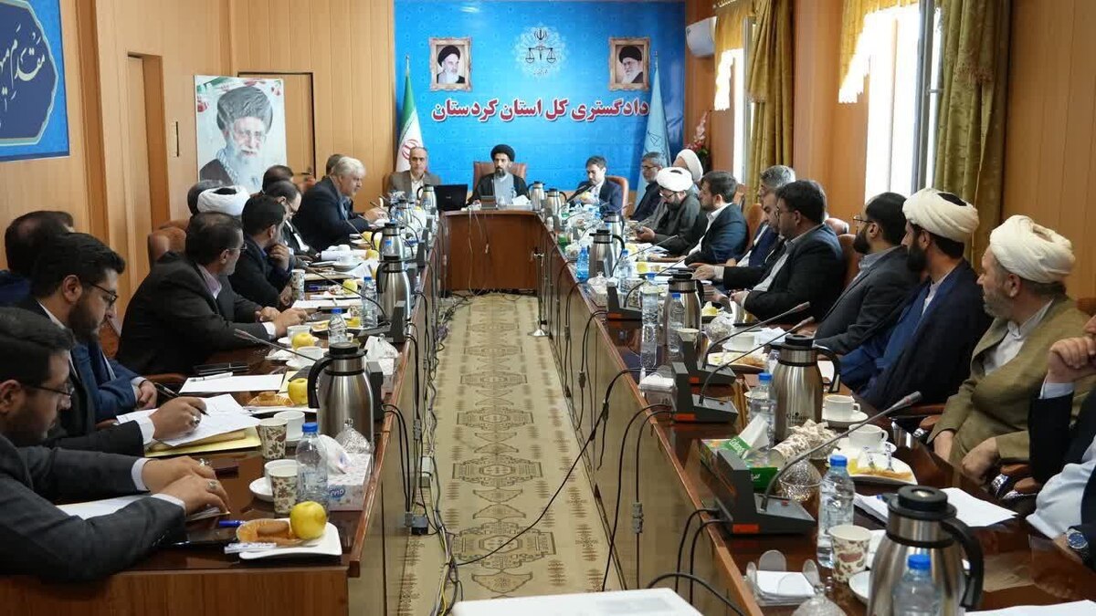 رئیس دادگستری کردستان: قضات در جهت مختومه کردن پروندهها، گام جدی بردارند رئیس دادگستری کردستان: قضات در جهت مختومه کردن پروندهها، گام جدی بردارند