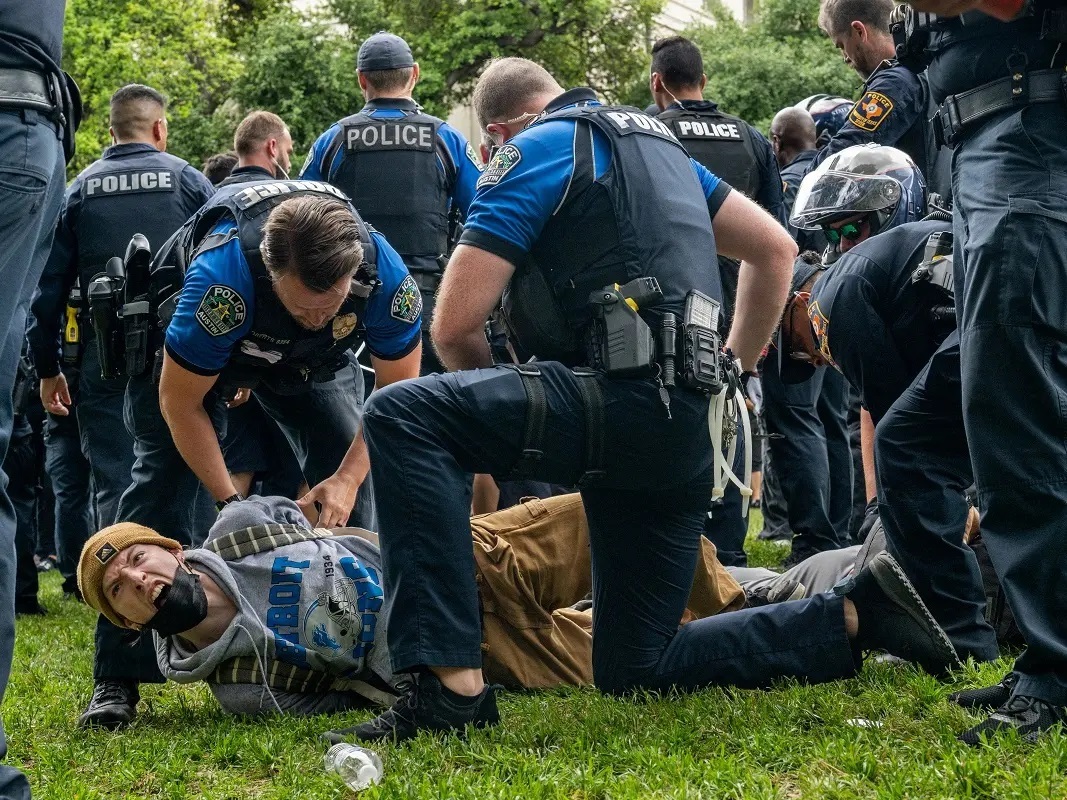 ریاکاری دولت آمریکا در موضوع آزادی بیان؛ شمار دانشجویان بازداشت‌شده به ۷۰۰ نفر رسید