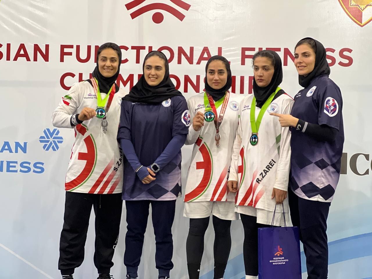درخشش تیمهای فانکشنال فیتنس ایران در قهرمانی آسیا/ کسب یک طلا، ۲ نقره و ۲ برنز با تقدیم به رئیسجمهور شهید درخشش تیمهای فانکشنال فیتنس ایران در قهرمانی آسیا/ کسب یک طلا، ۲ نقره و ۲ برنز با تقدیم به رئیسجمهور شهید
