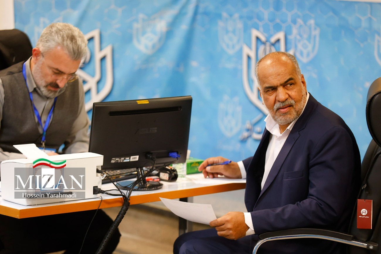 آخرین اخبار انتخابات ریاست جمهوری ۱۴۰۳/ پوشش کامل اخبار و حواشی اولین روز ثبت‌نام کاندیداها