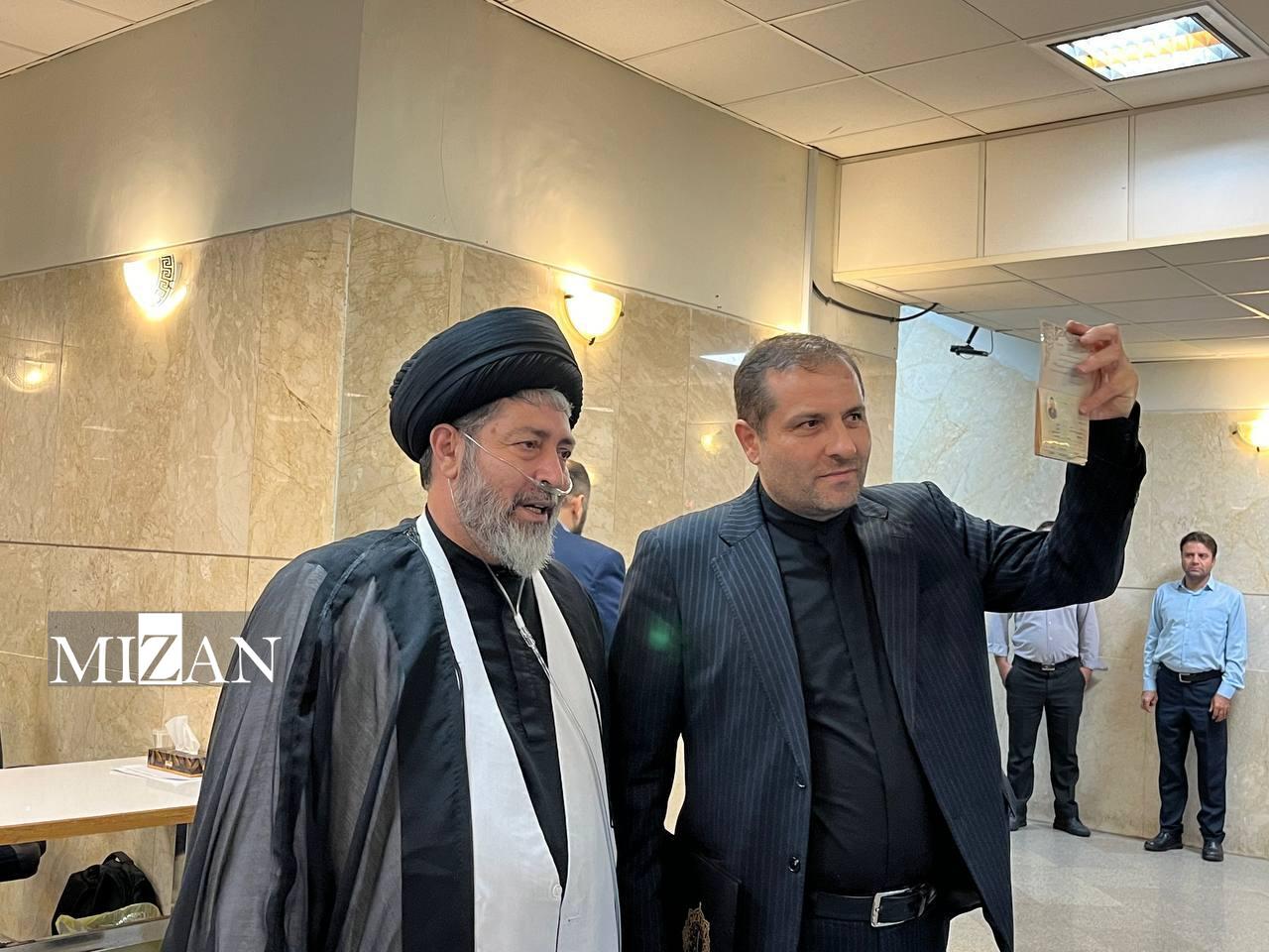 آخرین اخبار انتخابات ریاست جمهوری ۱۴۰۳/ پوشش کامل اخبار و حواشی چهارمین روز ثبتنام کاندیداها آخرین اخبار انتخابات ریاست جمهوری ۱۴۰۳/ پوشش کامل اخبار و حواشی چهارمین روز ثبتنام کاندیداها