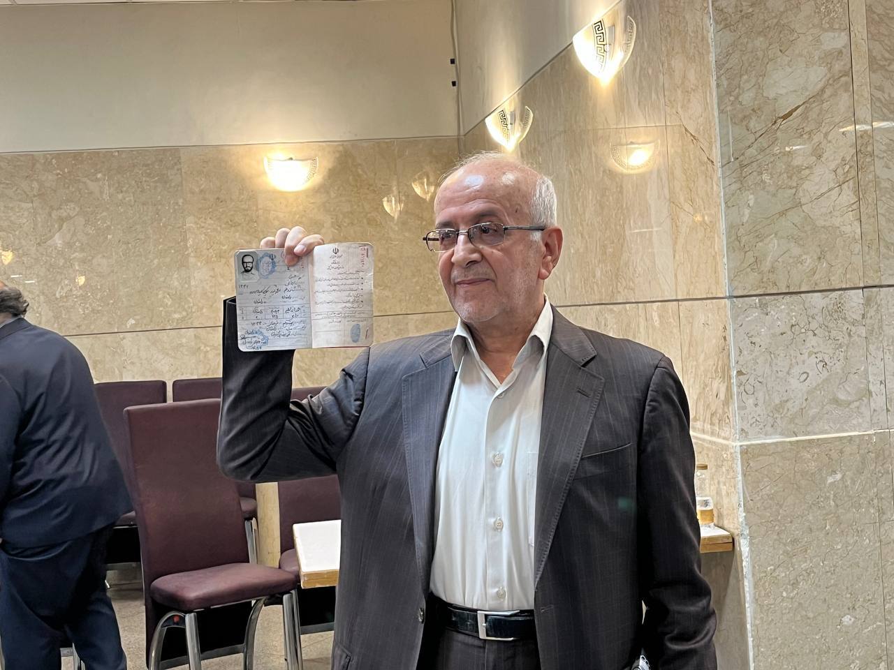 آخرین اخبار انتخابات ریاست جمهوری ۱۴۰۳/ پوشش کامل اخبار و حواشی پنجمین روز ثبت‌نام کاندیداها