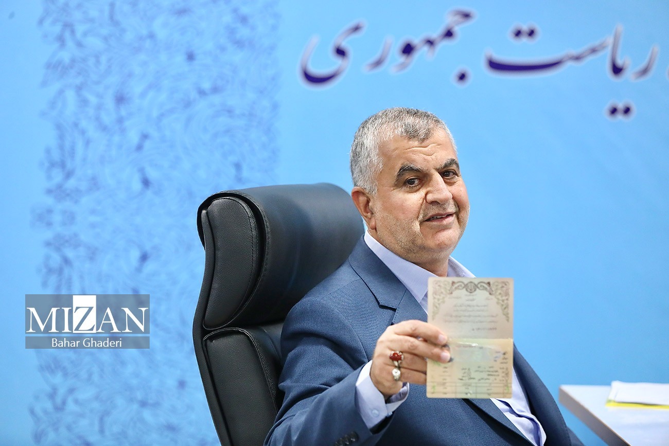 آخرین اخبار انتخابات ریاست جمهوری ۱۴۰۳/ پوشش کامل اخبار و حواشی پنجمین روز ثبت‌نام کاندیداها