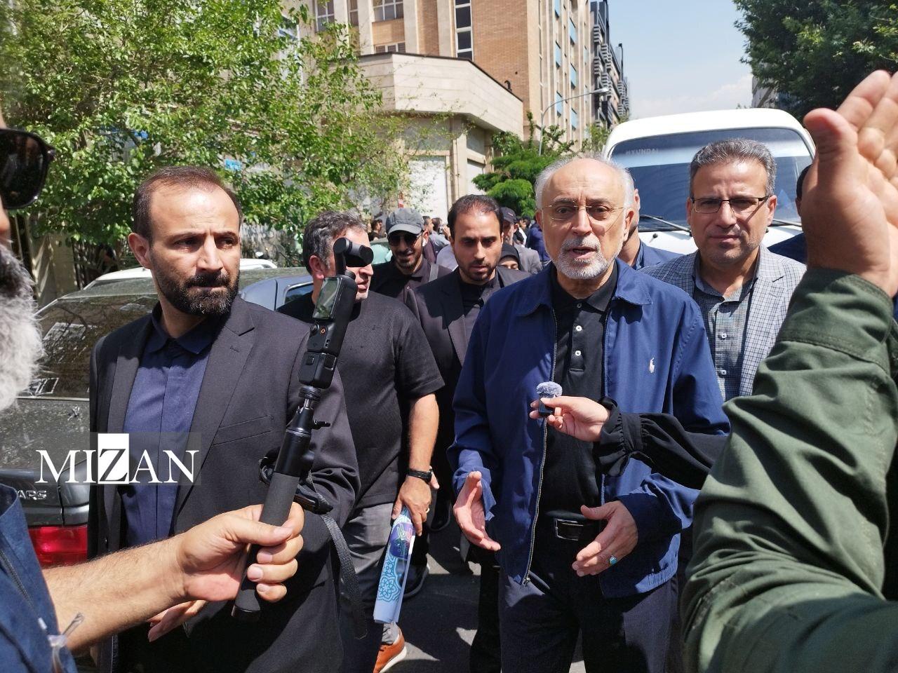 حضور مسئولین و مقامات کشوری در مراسم تشییع رئیس جمهور و همراهان