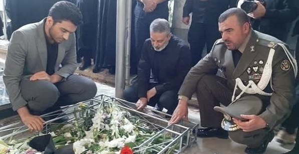 ادای احترام سرلشکر موسوی به شهید مصطفوی و شهدای ارتش با حضور در گلزار شهدا