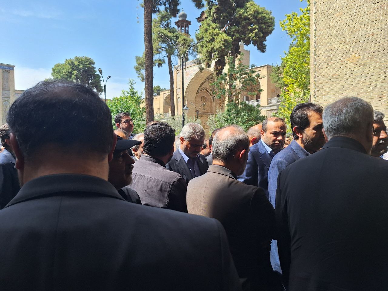 آغاز مراسم بزرگداشت رئیس‌جمهور شهید و همراهان به میزبانی قوای سه‌گانه