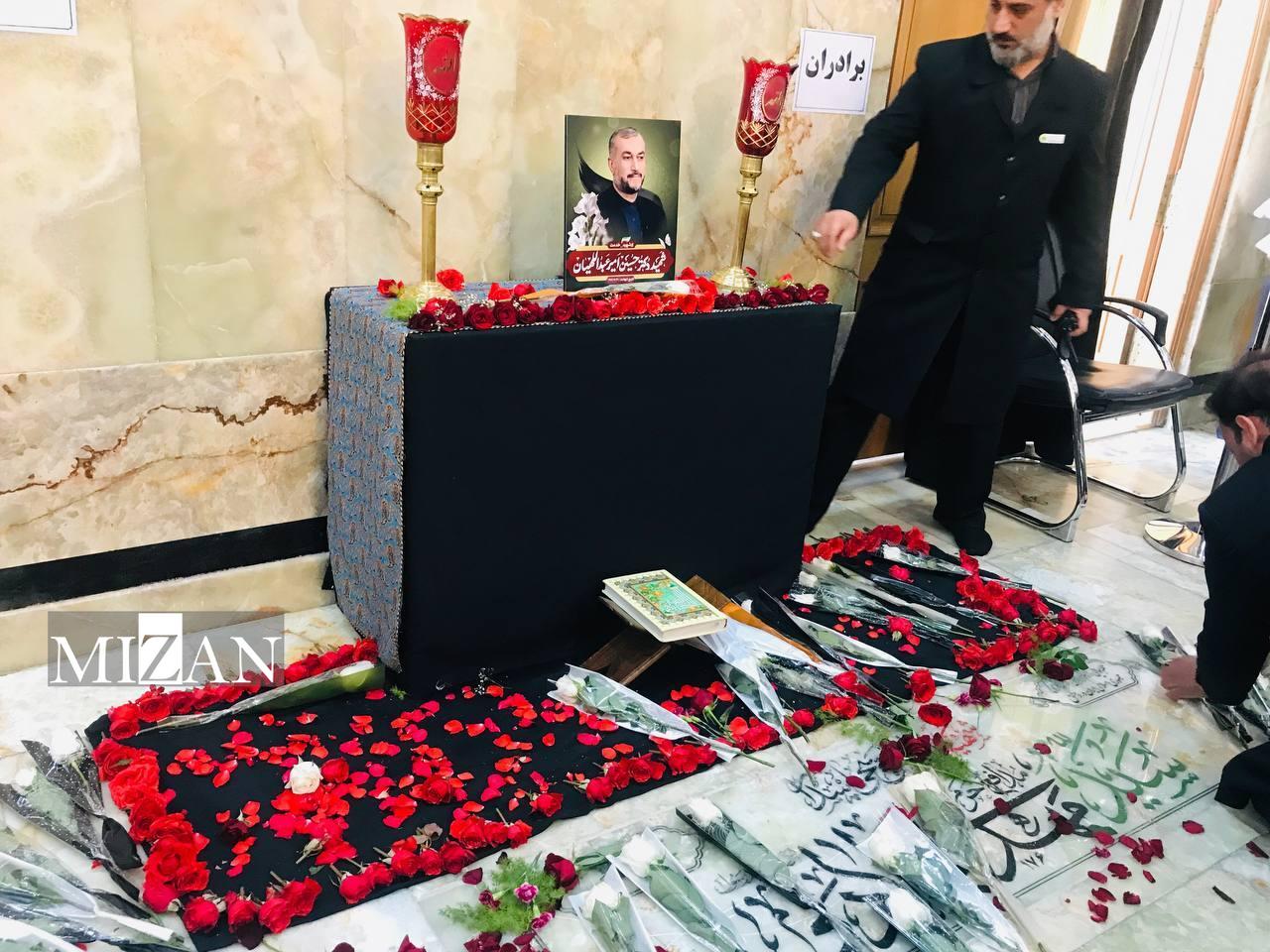 حضور سرپرست وزارت امور خارجه در محل آرامگاه شهید امیرعبداللهیان