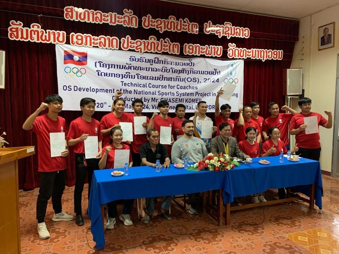 برگزاری کلاس دانش افزایی مربیان کشتی آسیا توسط کمیل قاسمی+ عکس