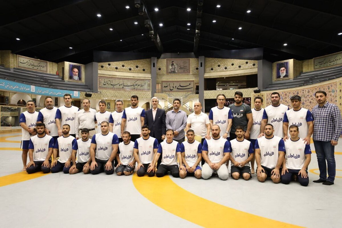 دبیر: بار روی دوش کشتی نگذارید/ کار یزدانی سخت است و اینگونه نیست بگویند بفرمایید طلا