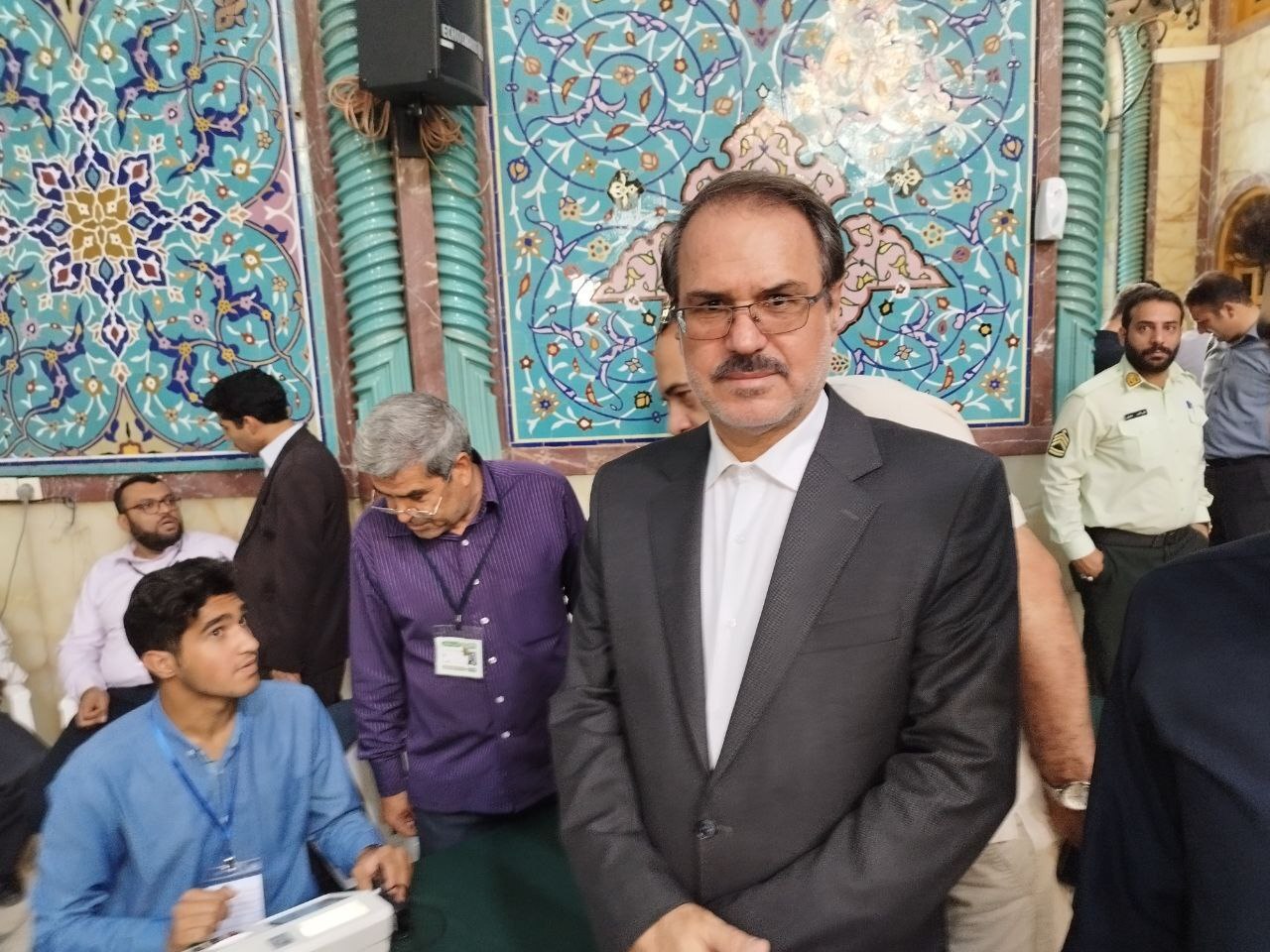 آغاز دور دوم انتخابات ریاست جمهوری ۱۴۰۳/ رهبر انقلاب اسلامی رای خود را به صندوق انداختند