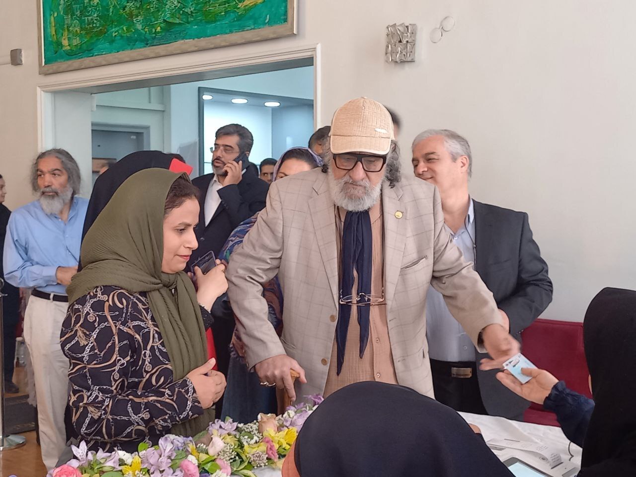 آغاز دور دوم انتخابات ریاست جمهوری ۱۴۰۳/ رهبر انقلاب اسلامی رای خود را به صندوق انداختند