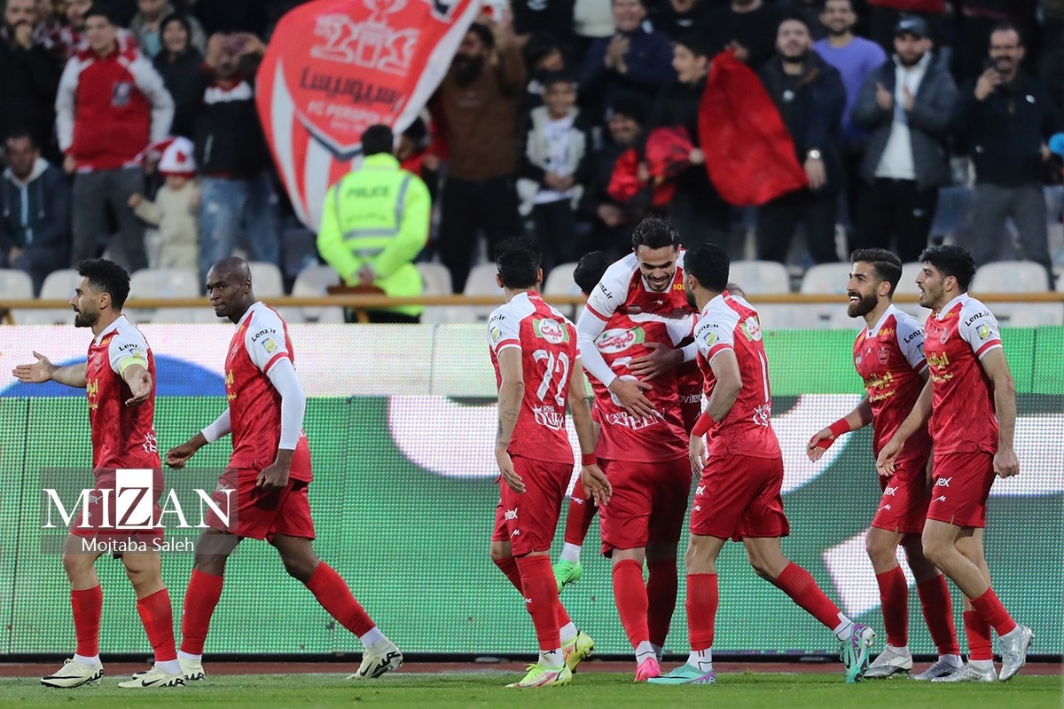 دهنوی: دوربین باکیفیت ندارید، ورزشگاه پیشکش/ آوردن قلعه نویی بزرگ‌ترین اشتباه فدراسیون بود