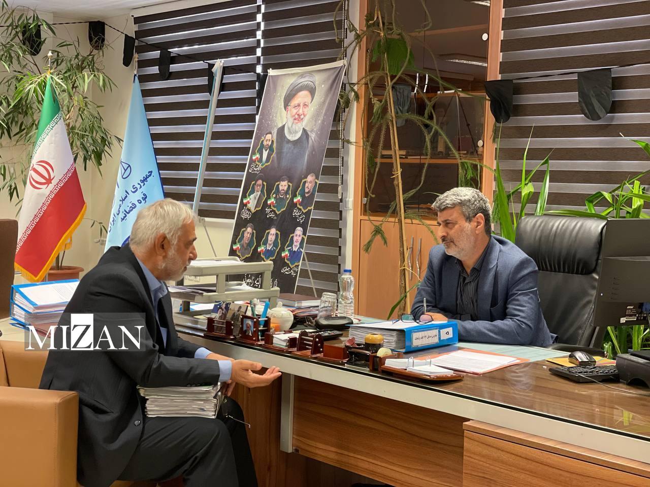 معاونان معاون اول قوه قضاییه با حضور در مرکز ارتباطات مردمی قوه قضاییه به مشکلات حقوقی و قضایی ۲۰ نفر از مراجعان رسیدگی کردند